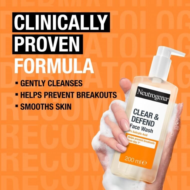 Neutrogena Clear & Defend Face Wash (1x 200ml), Oil-Free Facial Cleanser for Spot-Prone Skin, Facial Wash with Purifying 2% Salicylic Acid to Help Prevent Breakouts for Smoother, Clearer Skin - Image 4