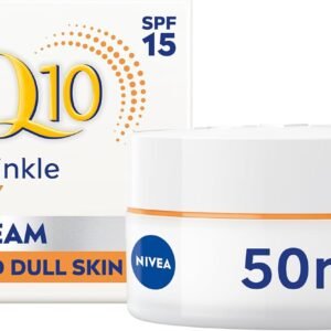 NIVEA Q10 Anti-Wrinkle Energy Radiance Boost Day Cream SPF 15 (50ml), Fast absorbing Anti-Wrinkle Moisturiser with Vitamin C, Day Cream for immediately refreshed and healthy glowing skin