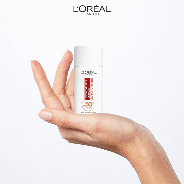 L’Oréal Paris Revitalift Clinical SPF 50+ Invisible UV Fluid, Protect, Prevent and Improve Ageing Signs, Non-Oily Formula for All Skin Tones, Advanced UV Protection and Antioxidant Vitamin C, 50ml - Image 7