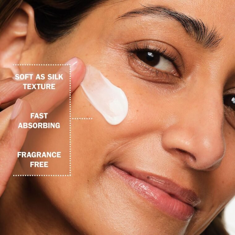 Olay Retinol 24 MAX Night Cream Face Moisturiser, Skincare with Antioxidant Vitamin E, 40% Glycerin Overnight Anti Aging Skin Care: Smooths, Renews and Hydrates, 50ml (vs Retinol24 Night Cream) - Image 5
