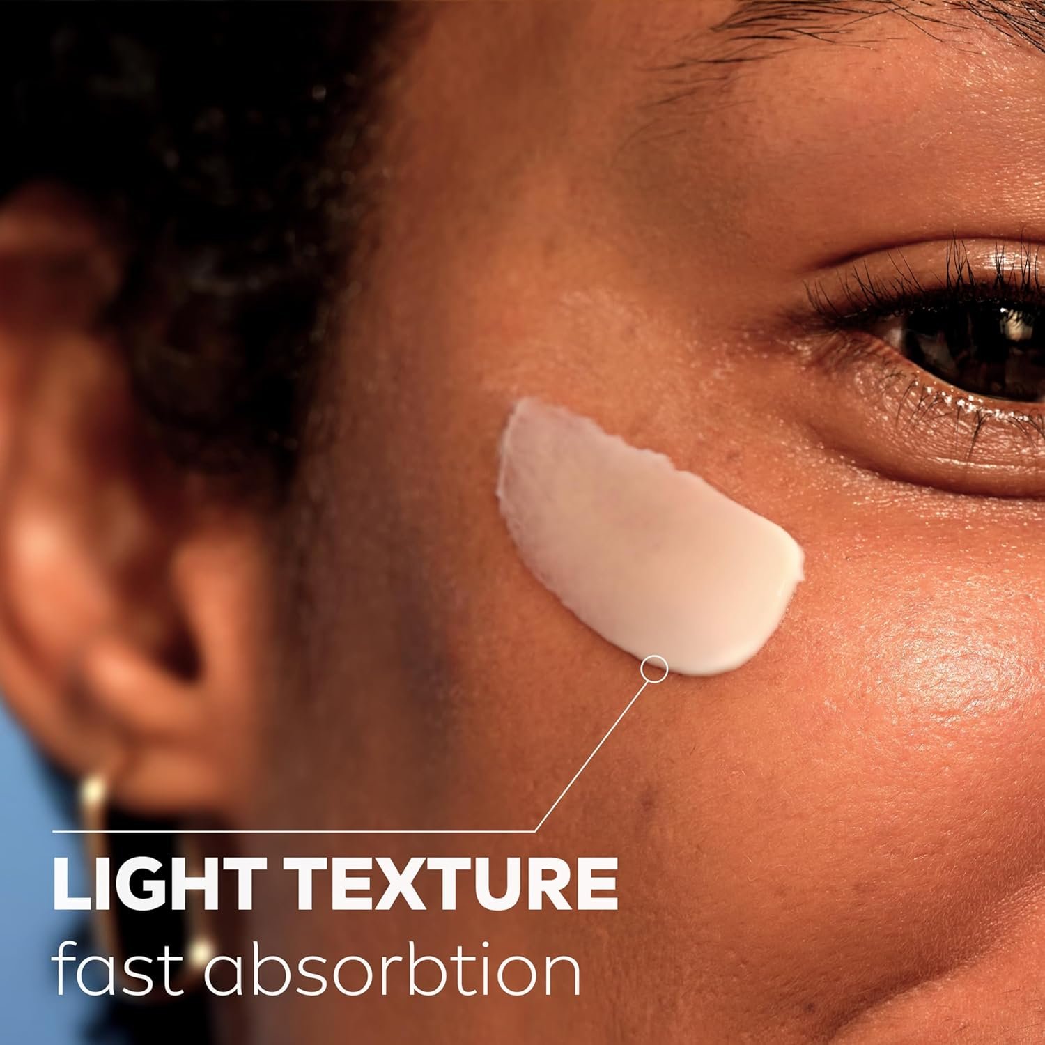 NIVEA Q10 Anti-Wrinkle Energy Radiance Boost Day Cream SPF 15 (50ml), Fast absorbing Anti-Wrinkle Moisturiser with Vitamin C, Day Cream for immediately refreshed and healthy glowing skin - Image 7