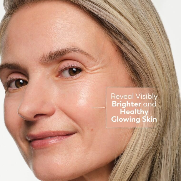 Olay Skincare Giftset: Vitamin C Anti-Dark Spot SPF 30 Face Moisturiser Day Cream 50ml + Retinol 24 Night Cream Face Moisturiser 50ml, for Glow, Brightening and Overnight Renewal - Image 4
