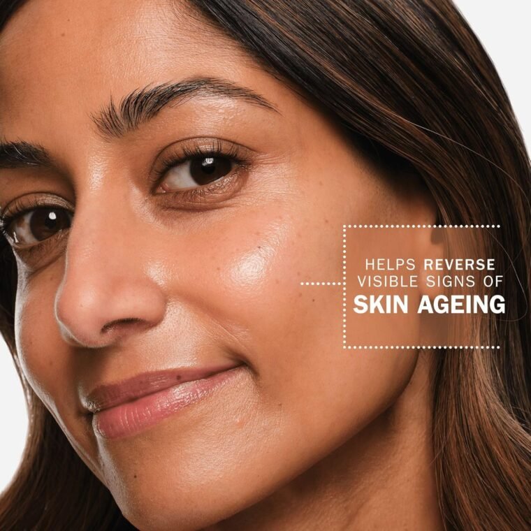 Olay Retinol 24 MAX Night Cream Face Moisturiser, Skincare with Antioxidant Vitamin E, 40% Glycerin Overnight Anti Aging Skin Care: Smooths, Renews and Hydrates, 50ml (vs Retinol24 Night Cream) - Image 2